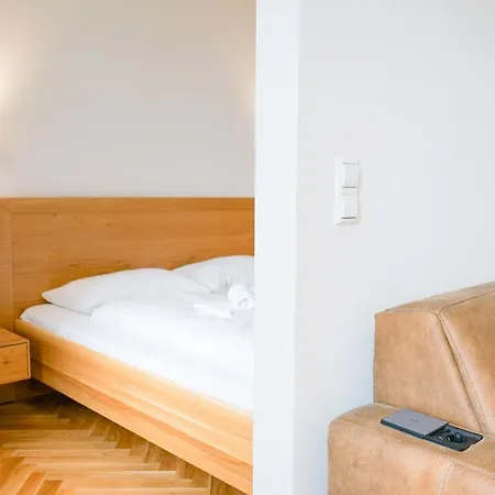 Nadland Apartments B7-3